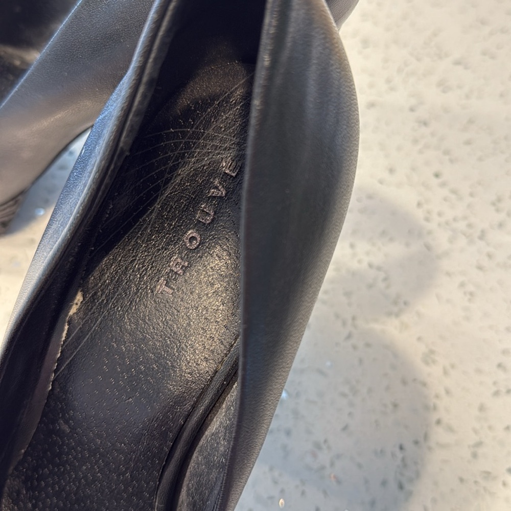 Trouve Black Classic Heels - Picture 7 of 8